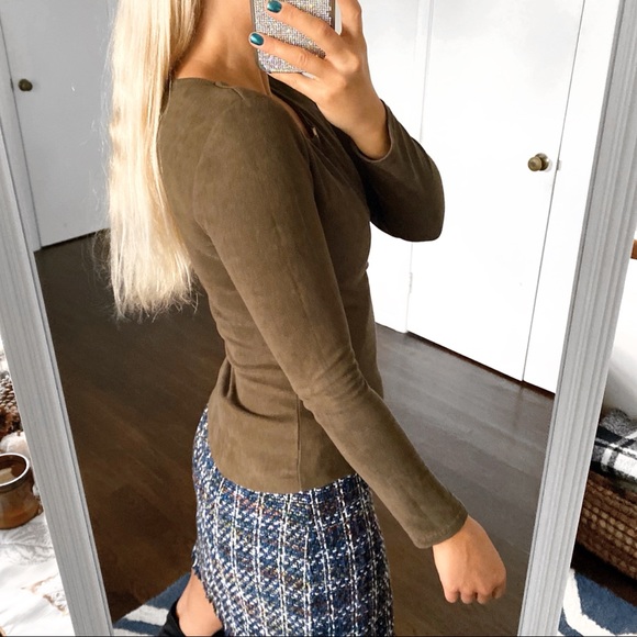 🌳 GIORGIA OLIVE GREEN SUEDE LONG SLEEVE TOP! - Picture 3 of 15